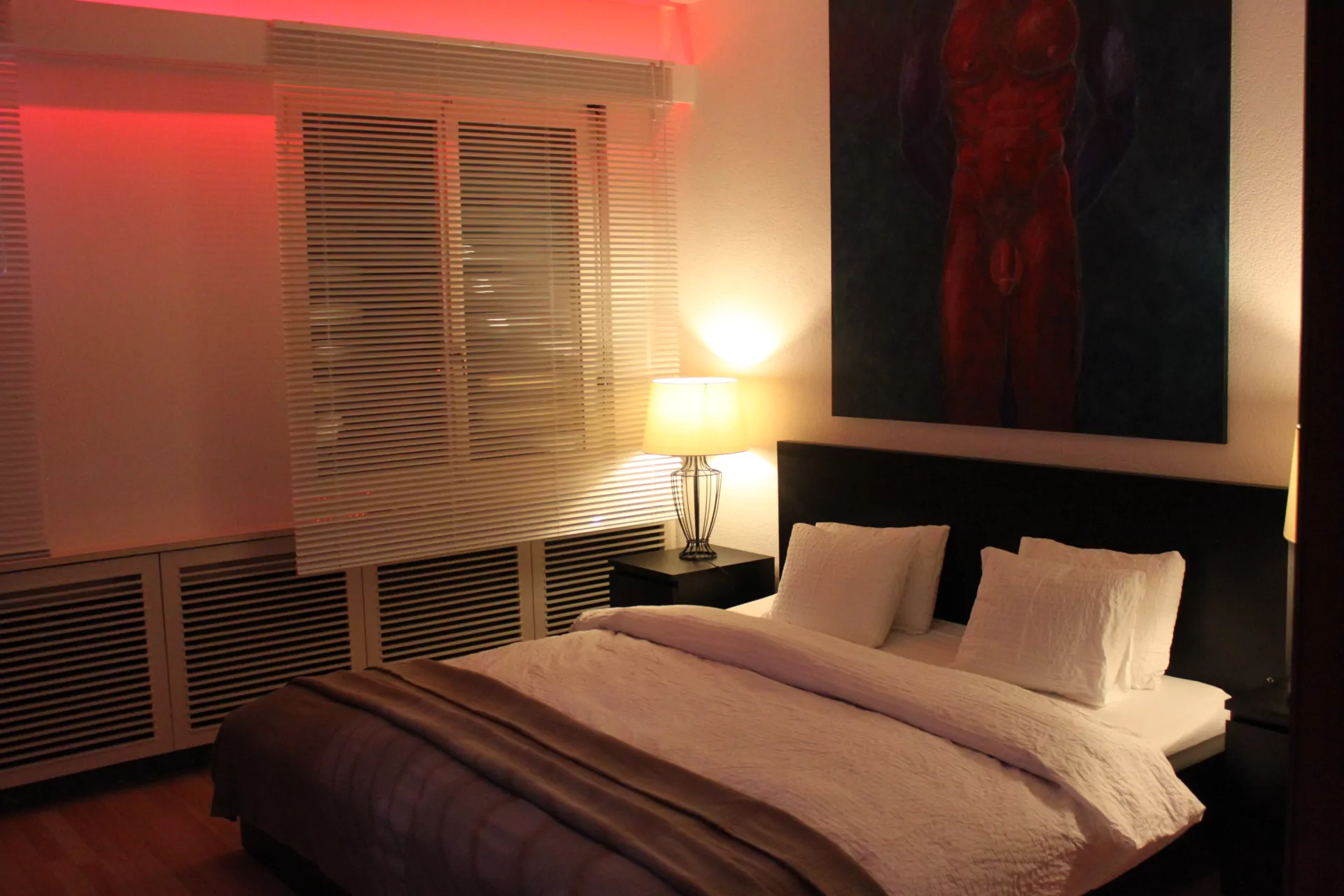 red-room-main